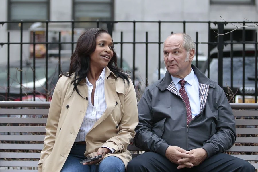 Merrin Dungey Bio: Age, Career, and Life in Hollywood