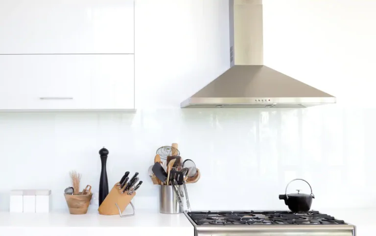 The Importance of Kitchen Ventilation and the Role of an Exhaust Chimney
